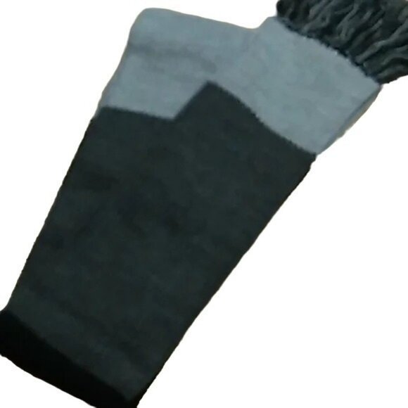 TOMS Knit Scarf - Picture 3 of 4